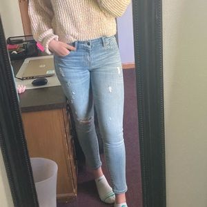 2 for $20! Mid rise skinny jeans